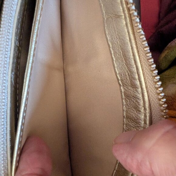 COACH POPPY CREAM GOLD SHIMMER LEATHER LONG WALLET - Picture 14 of 14